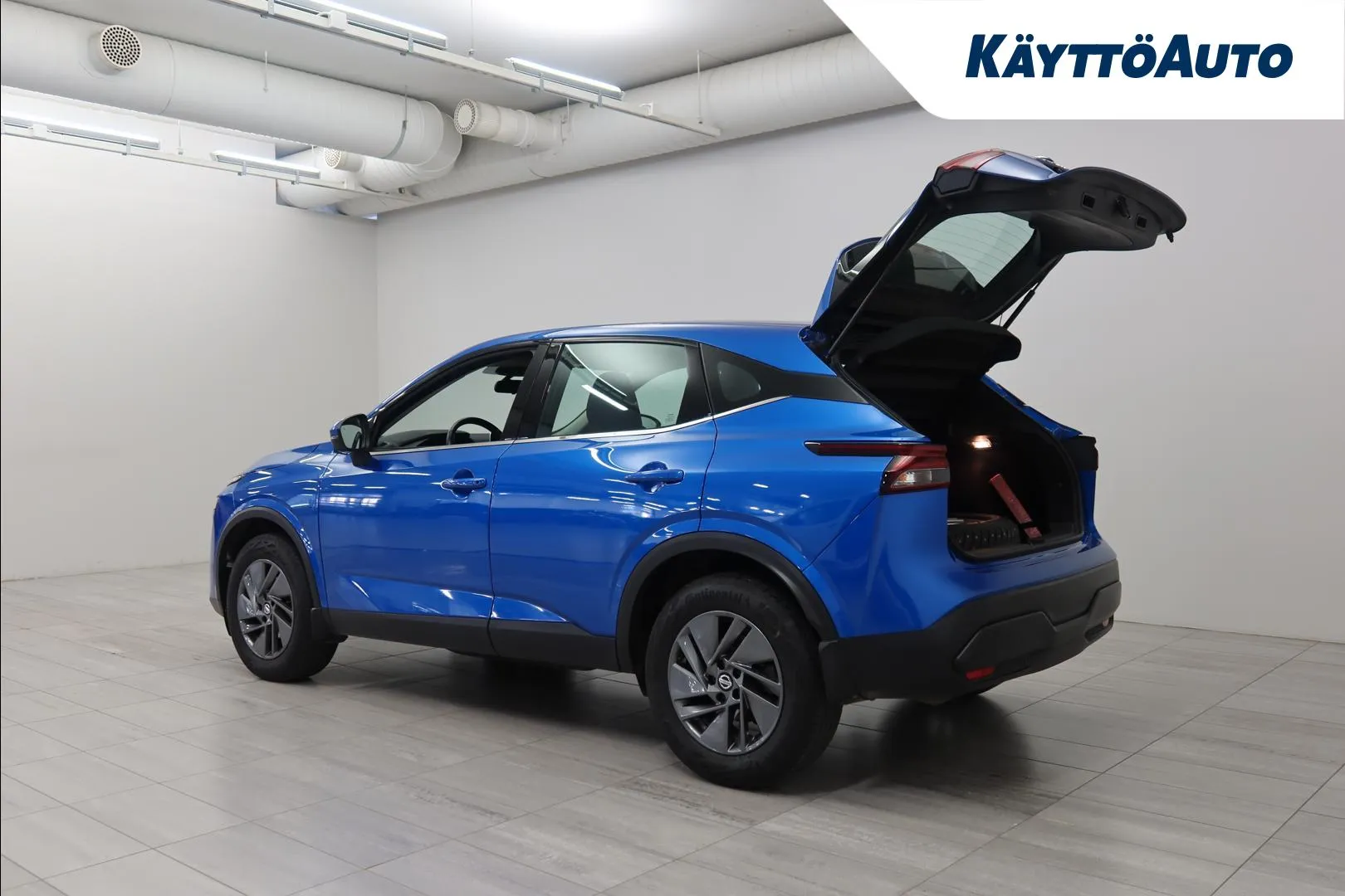 Nissan Qashqai OZC-710 carousel image