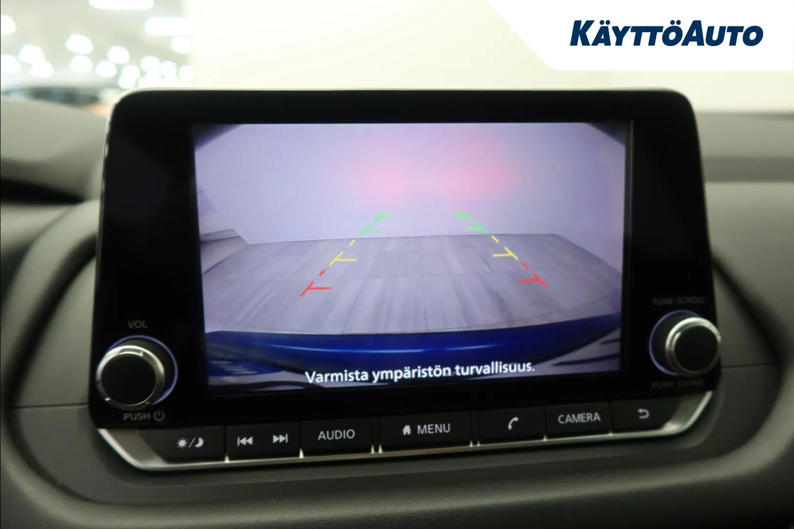 Nissan Qashqai OZC-710 carousel image