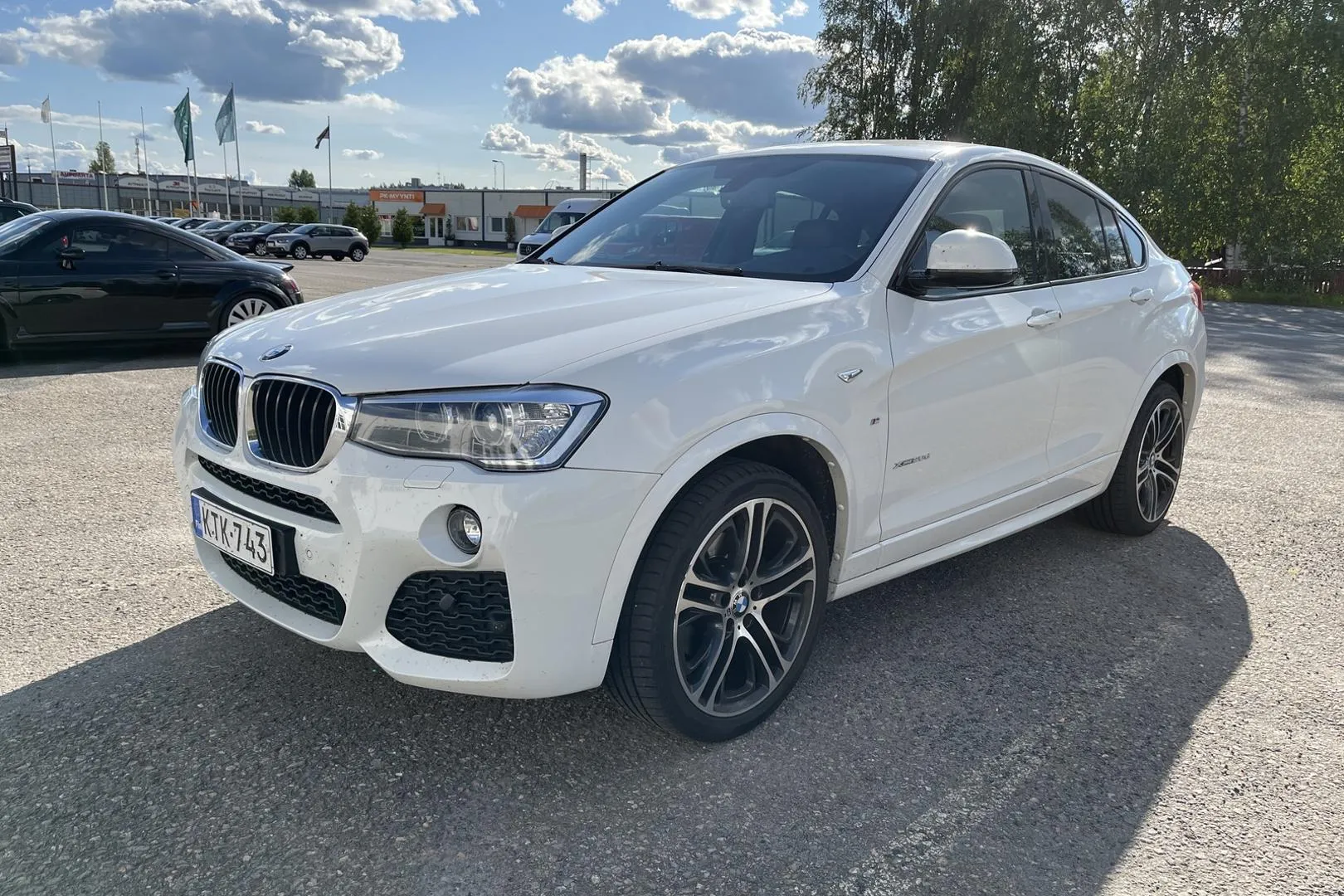 BMW X4 KTK-743 carousel image
