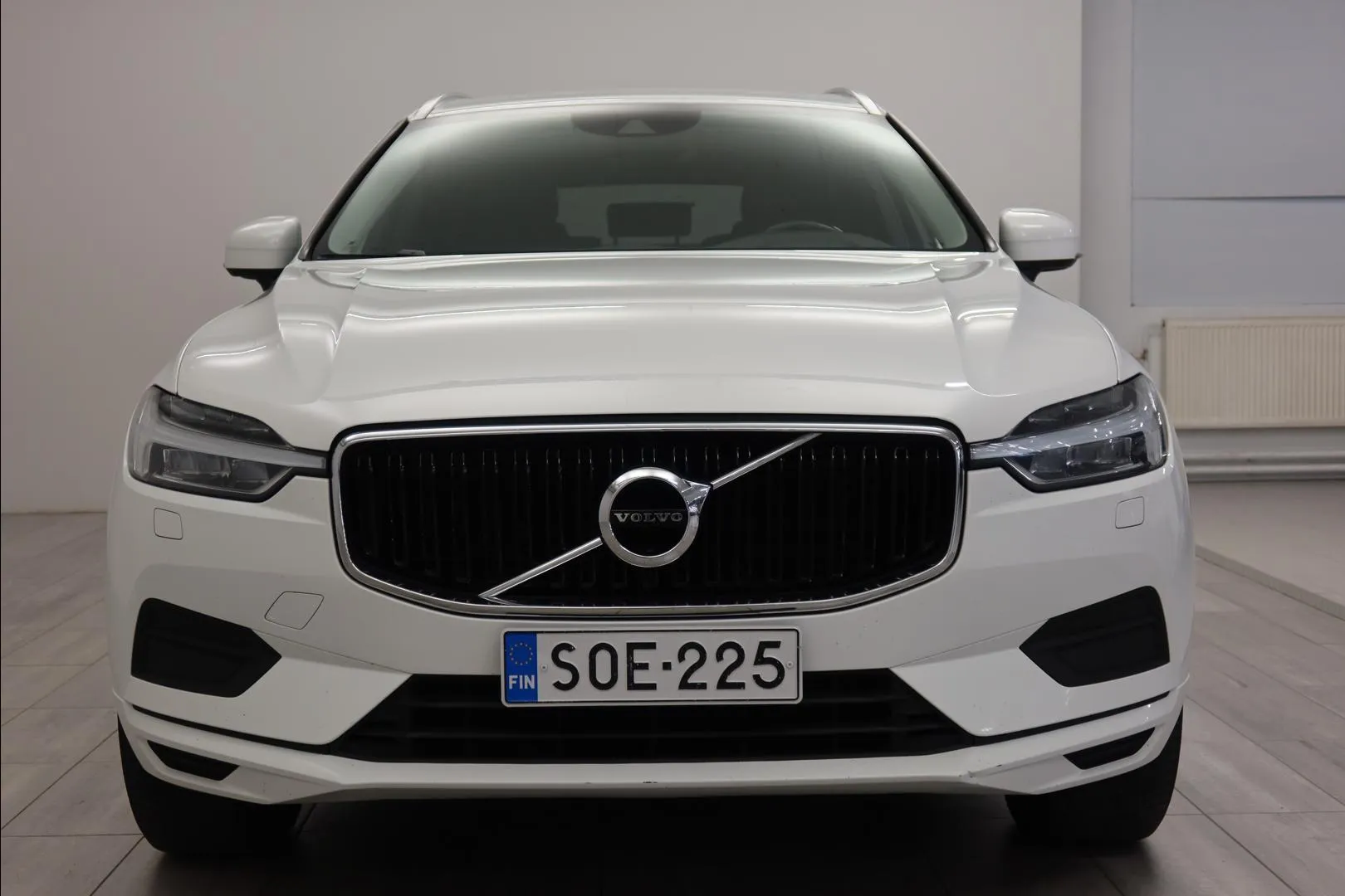 VOLVO XC60 SOE-225 carousel image