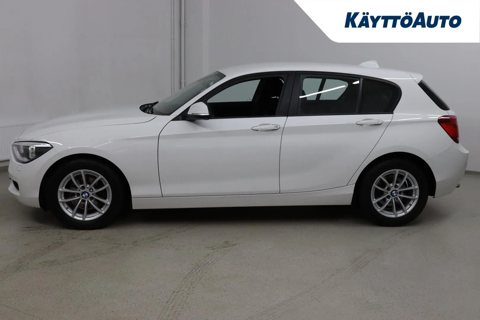 BMW 116 ILT-648 carousel image