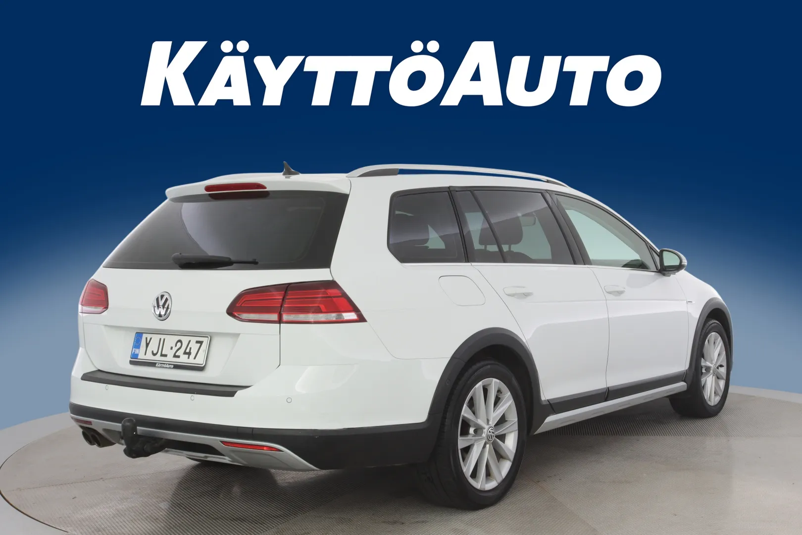 VOLKSWAGEN Golf YJL-247 carousel image