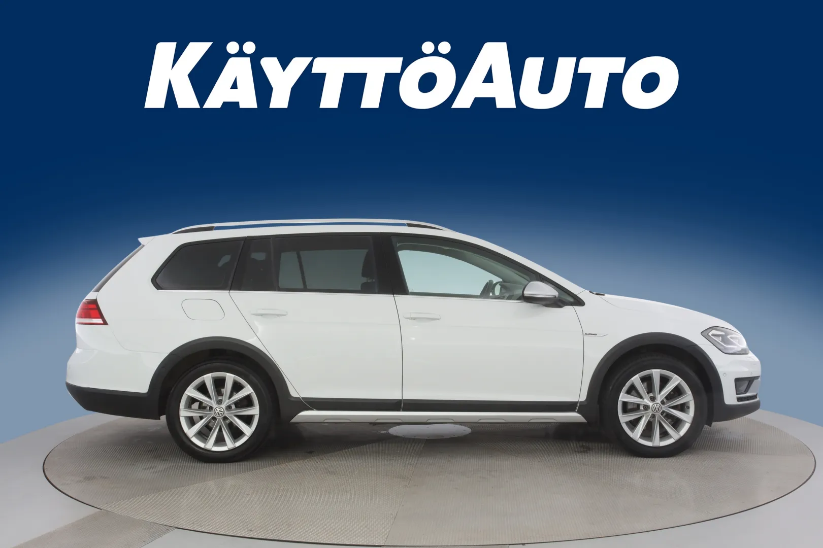 VOLKSWAGEN Golf YJL-247 carousel image