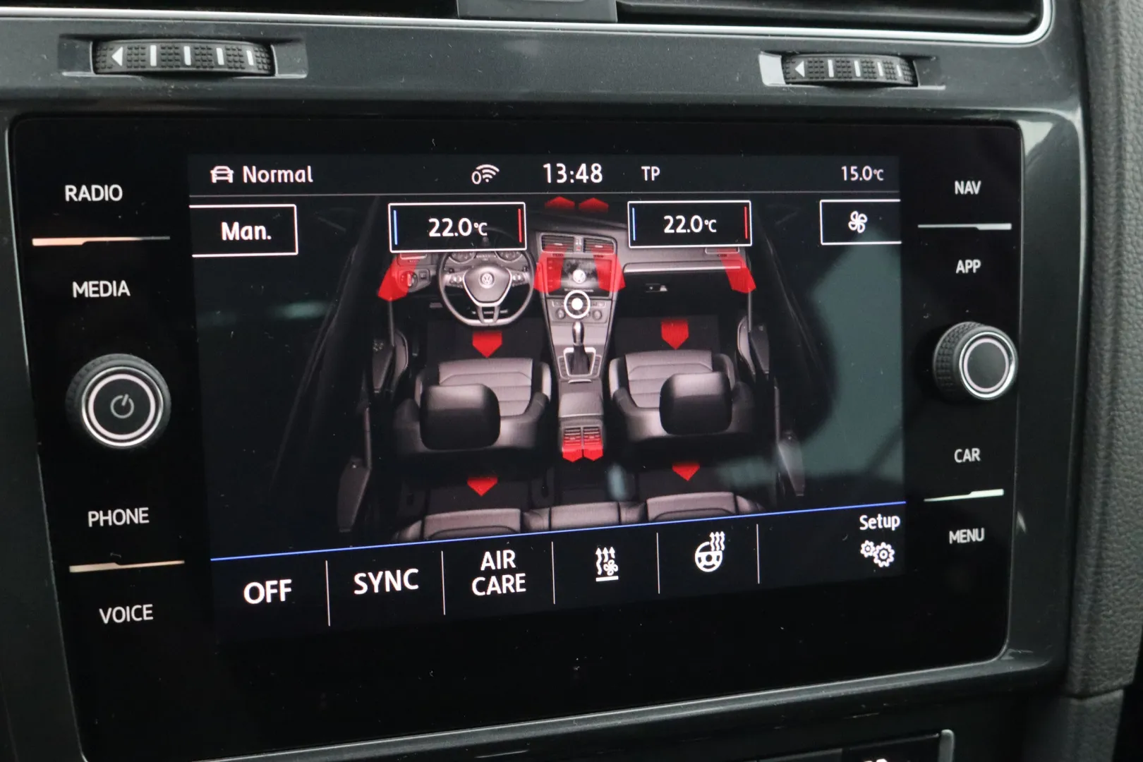 VOLKSWAGEN Golf YJL-247 carousel image