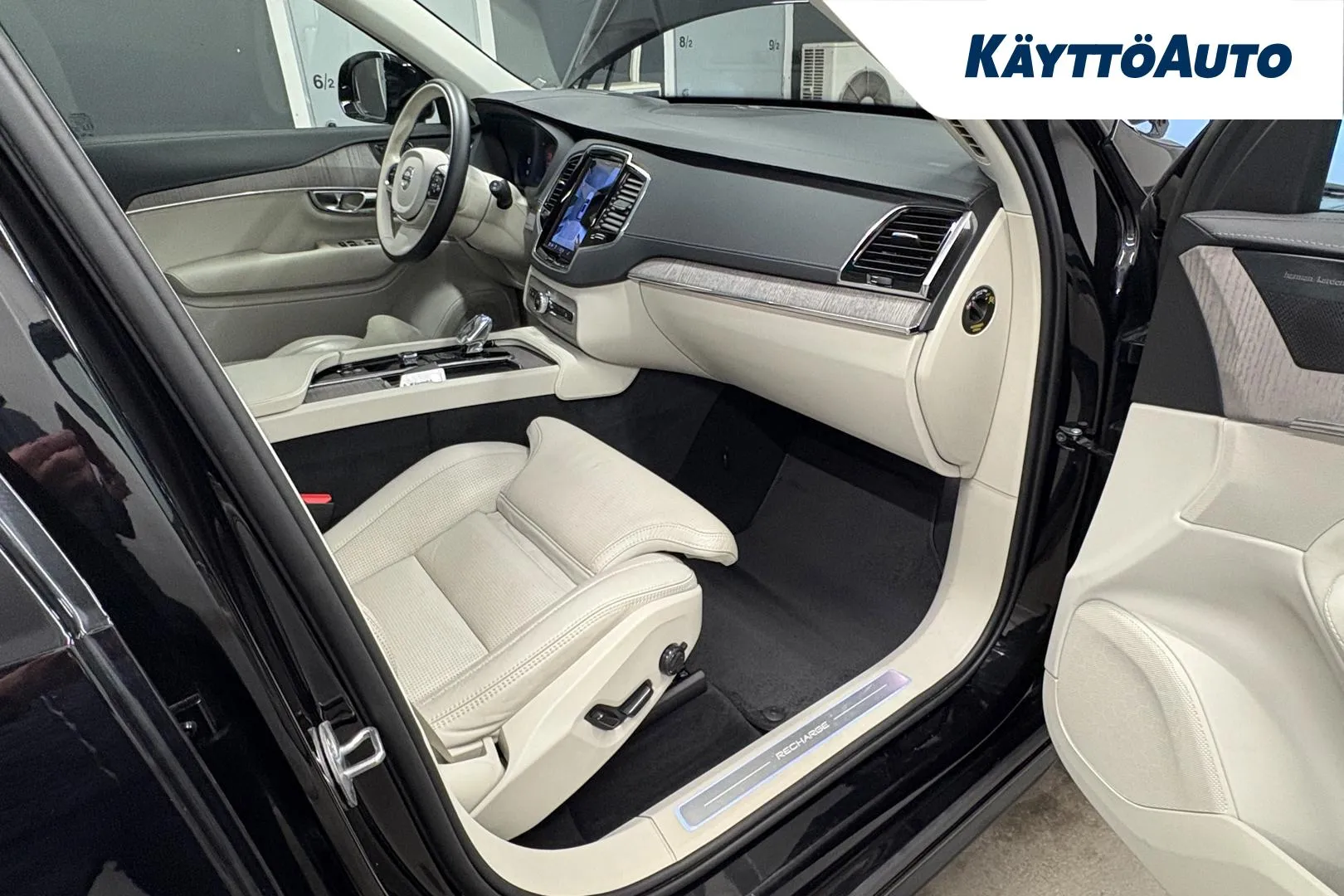 VOLVO XC90 NMS-932 carousel image