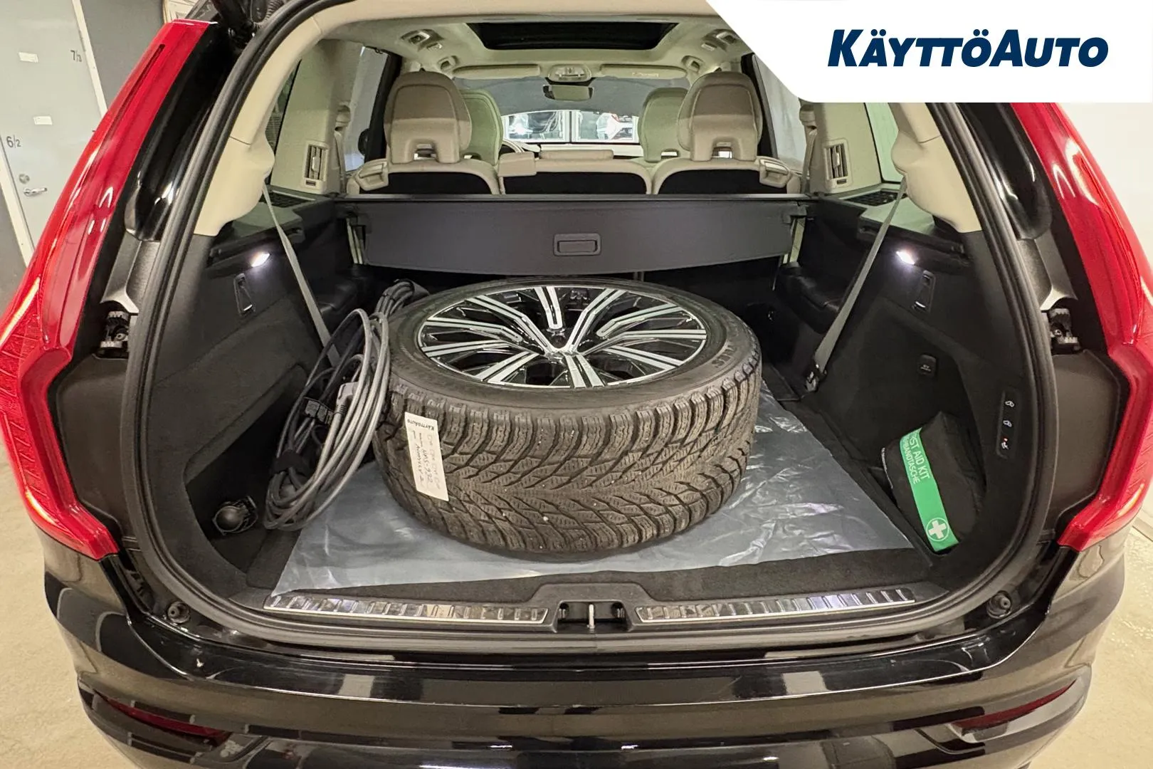 VOLVO XC90 NMS-932 carousel image