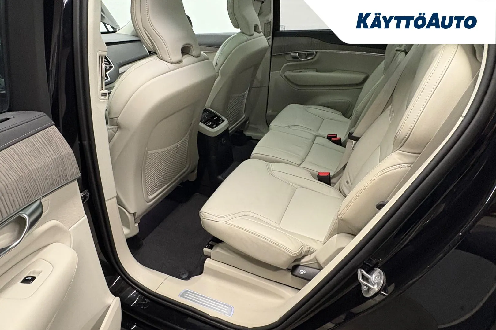 VOLVO XC90 NMS-932 carousel image