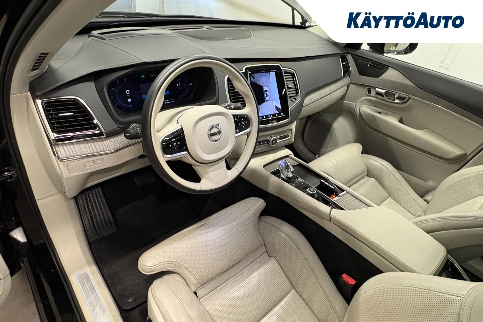 VOLVO XC90 NMS-932 carousel image