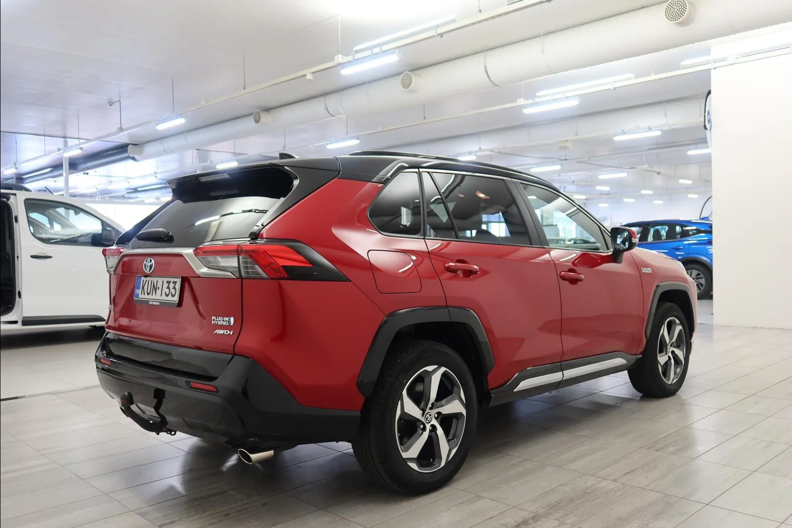 TOYOTA RAV4 Plug-in KUN-133 carousel image