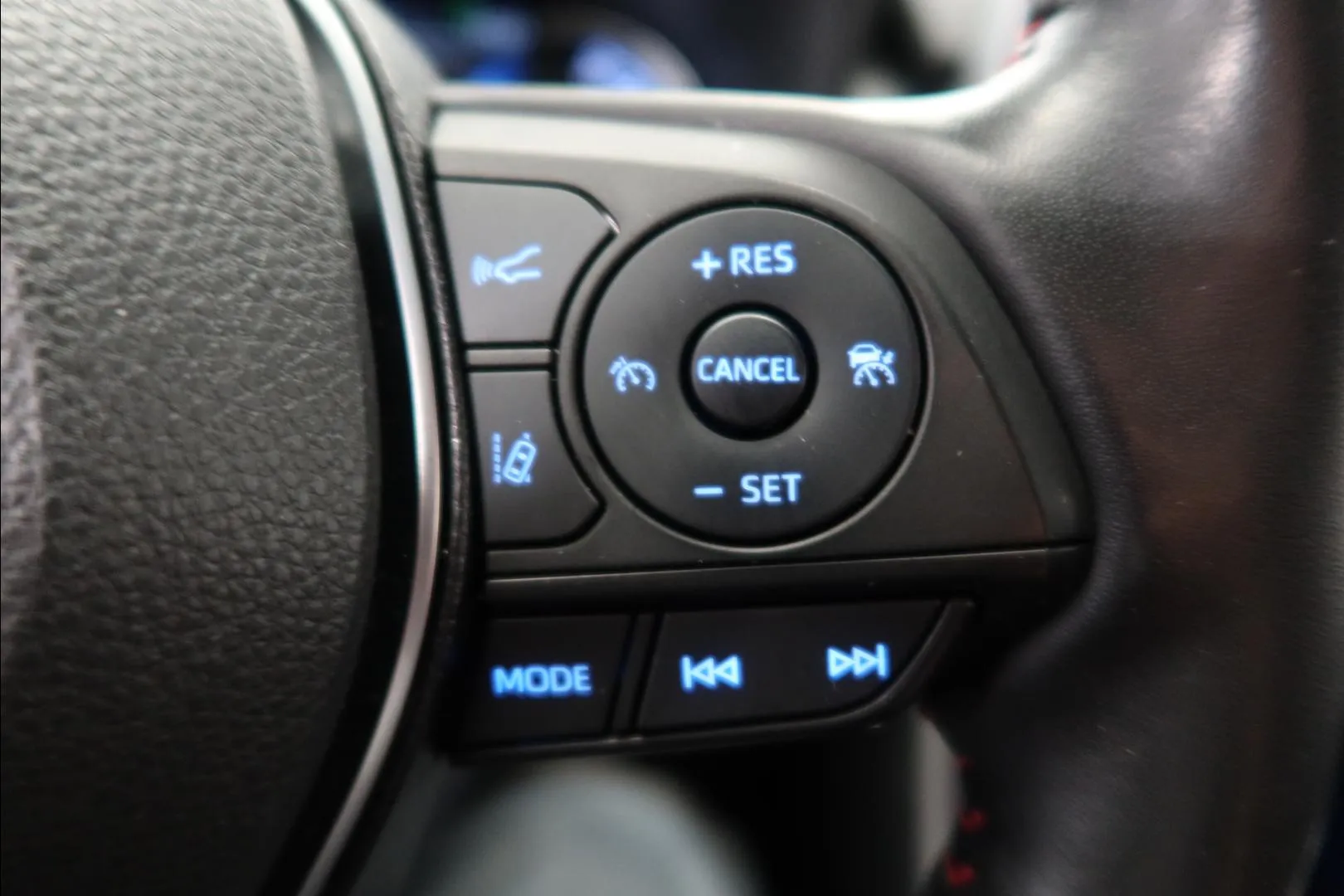 TOYOTA RAV4 Plug-in KUN-133 carousel image