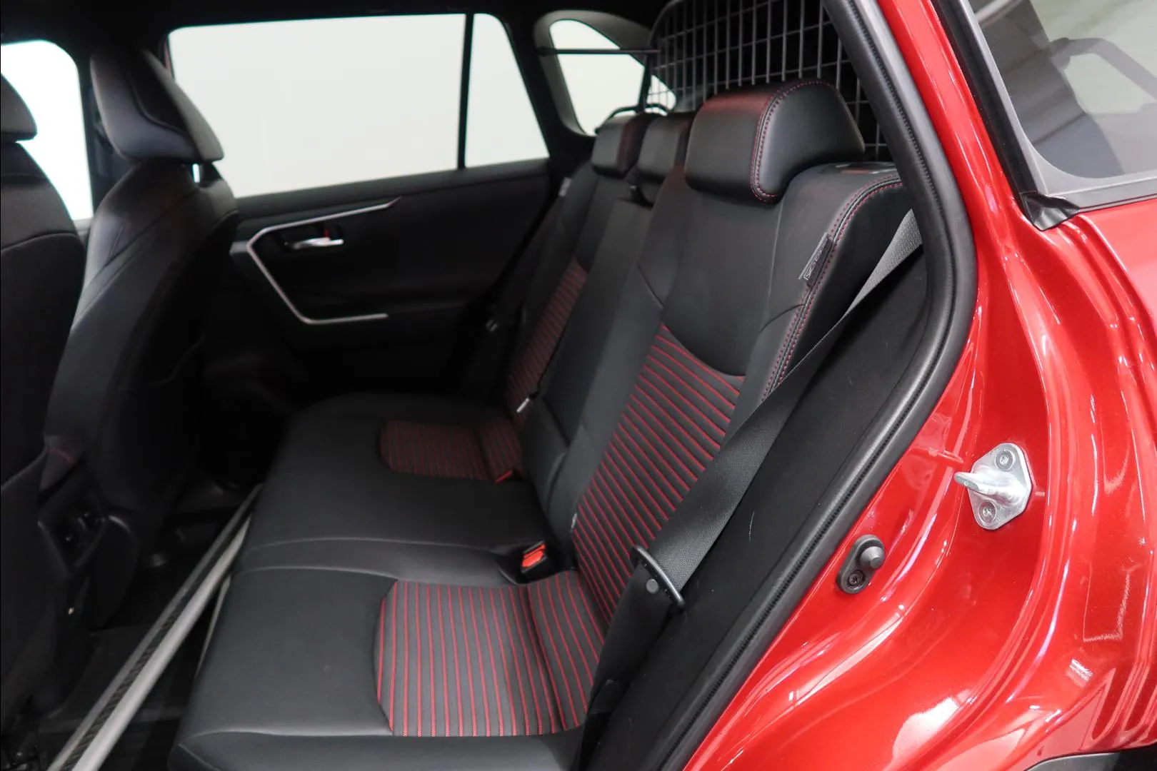 TOYOTA RAV4 Plug-in KUN-133 carousel image