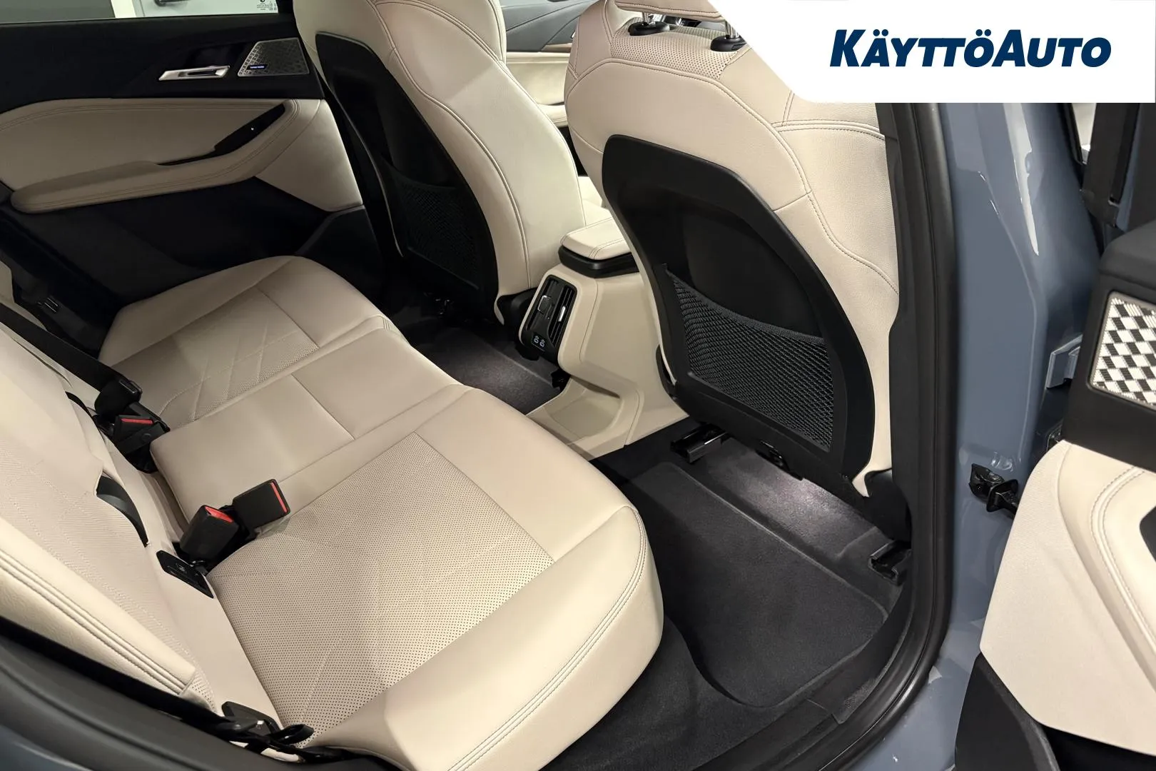 BMW 230 LRP-842 carousel image