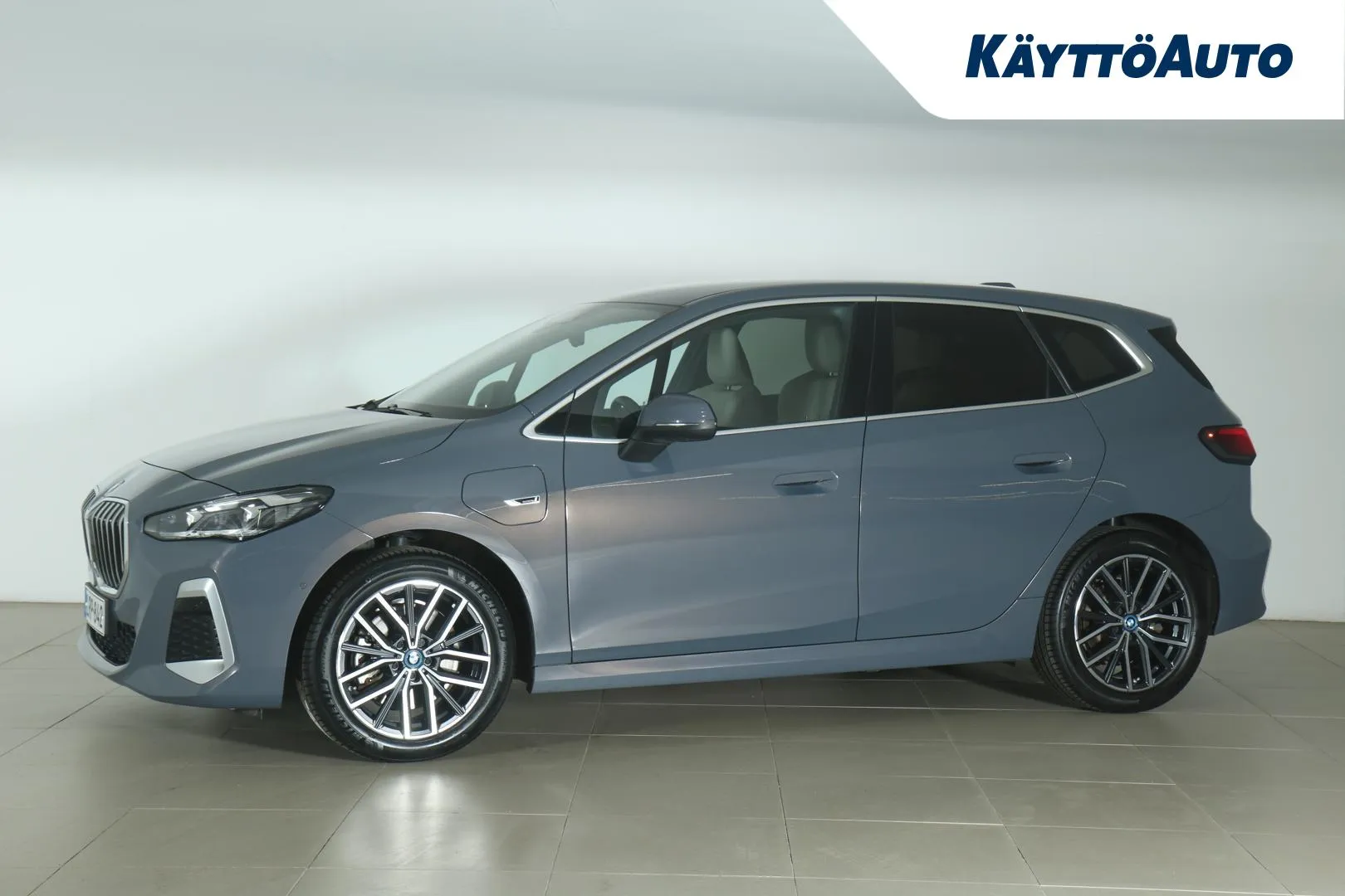 BMW 230 LRP-842 carousel image
