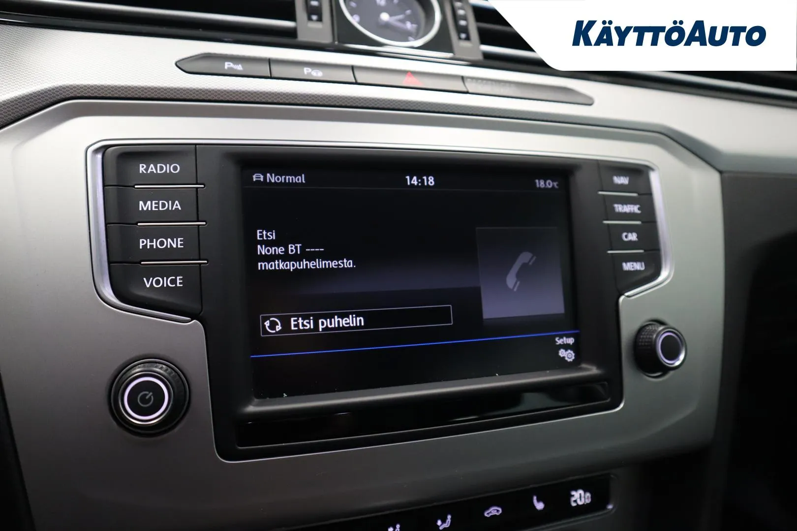 VOLKSWAGEN Passat FMU-543 carousel image