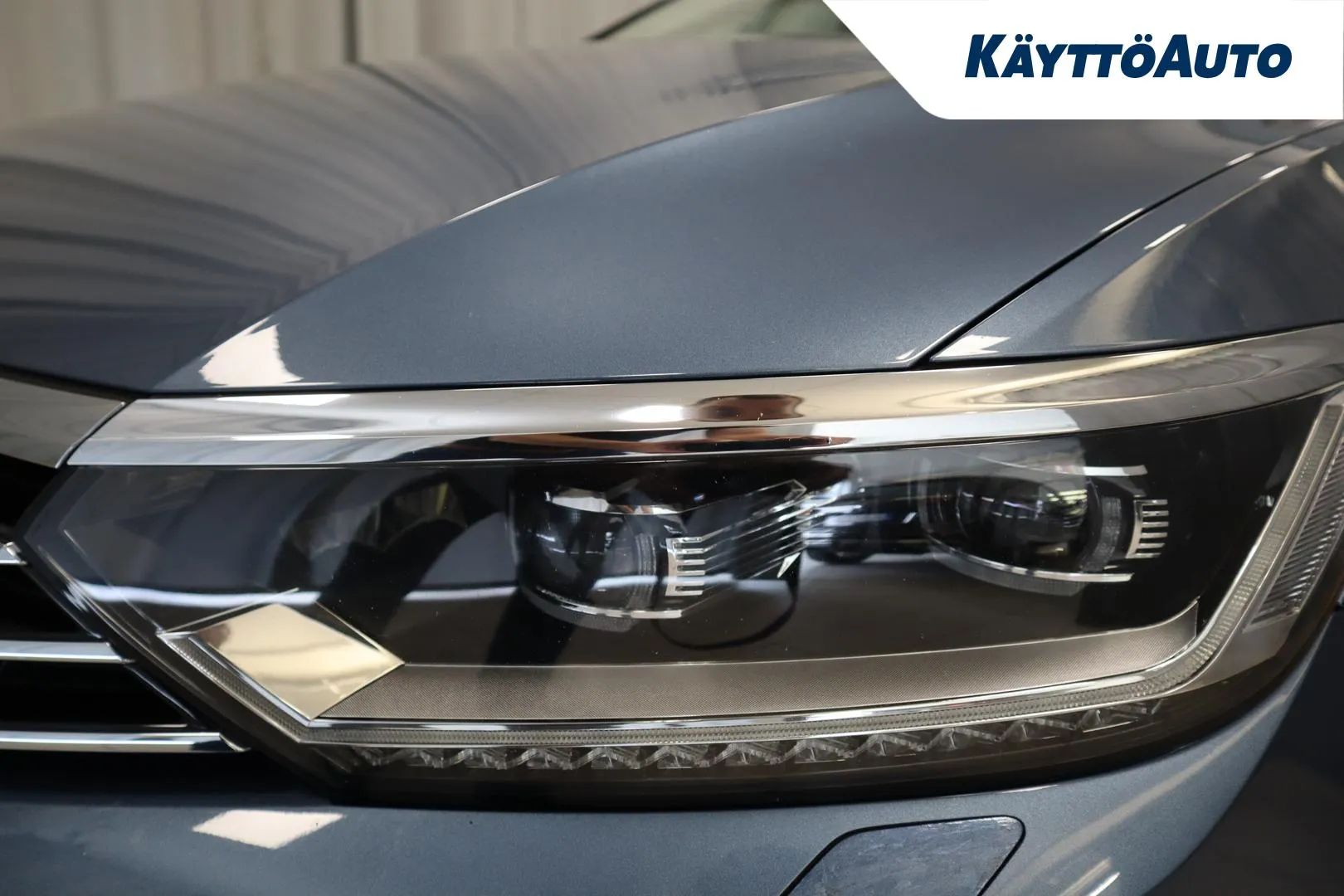 VOLKSWAGEN Passat FMU-543 carousel image