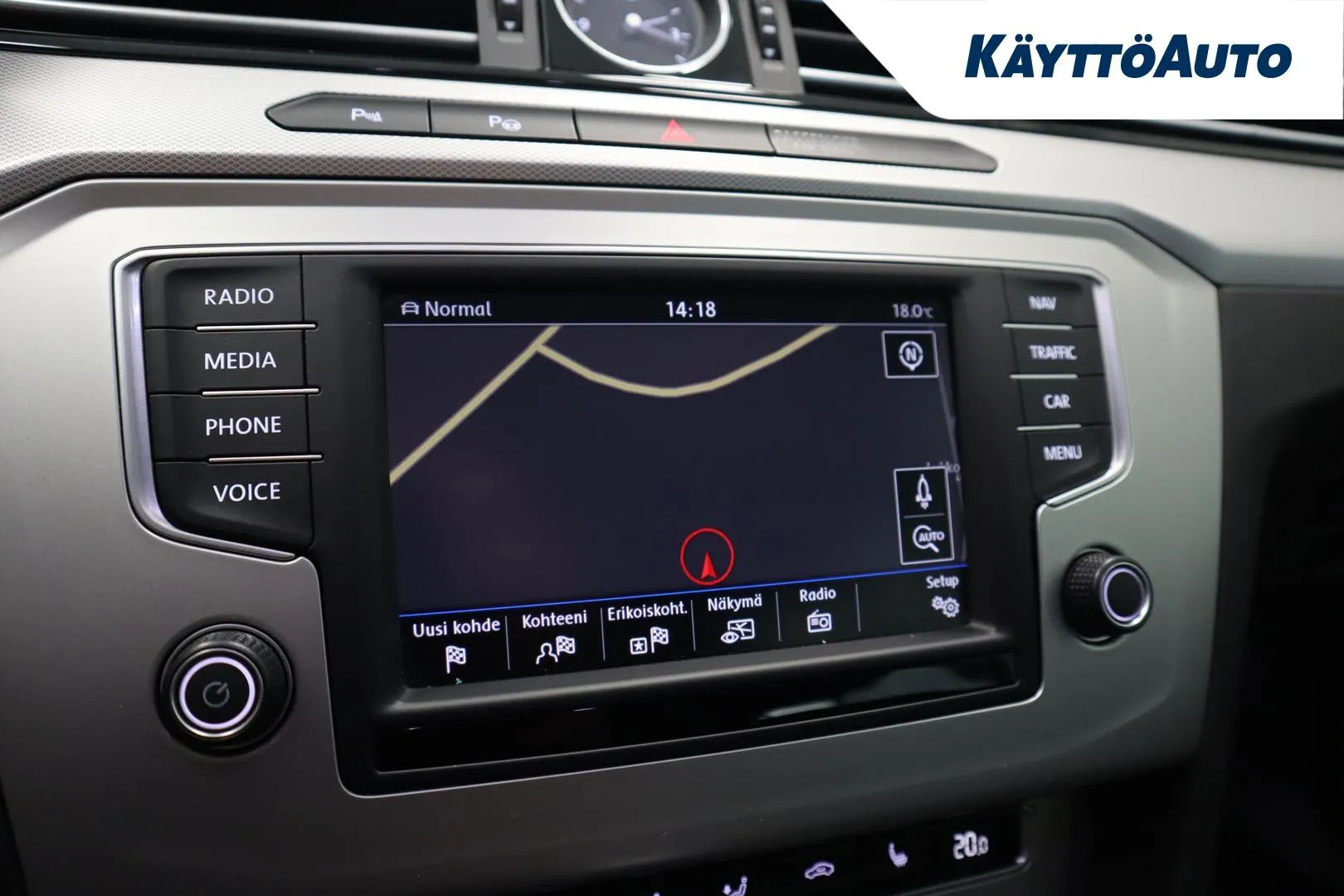 VOLKSWAGEN Passat FMU-543 carousel image