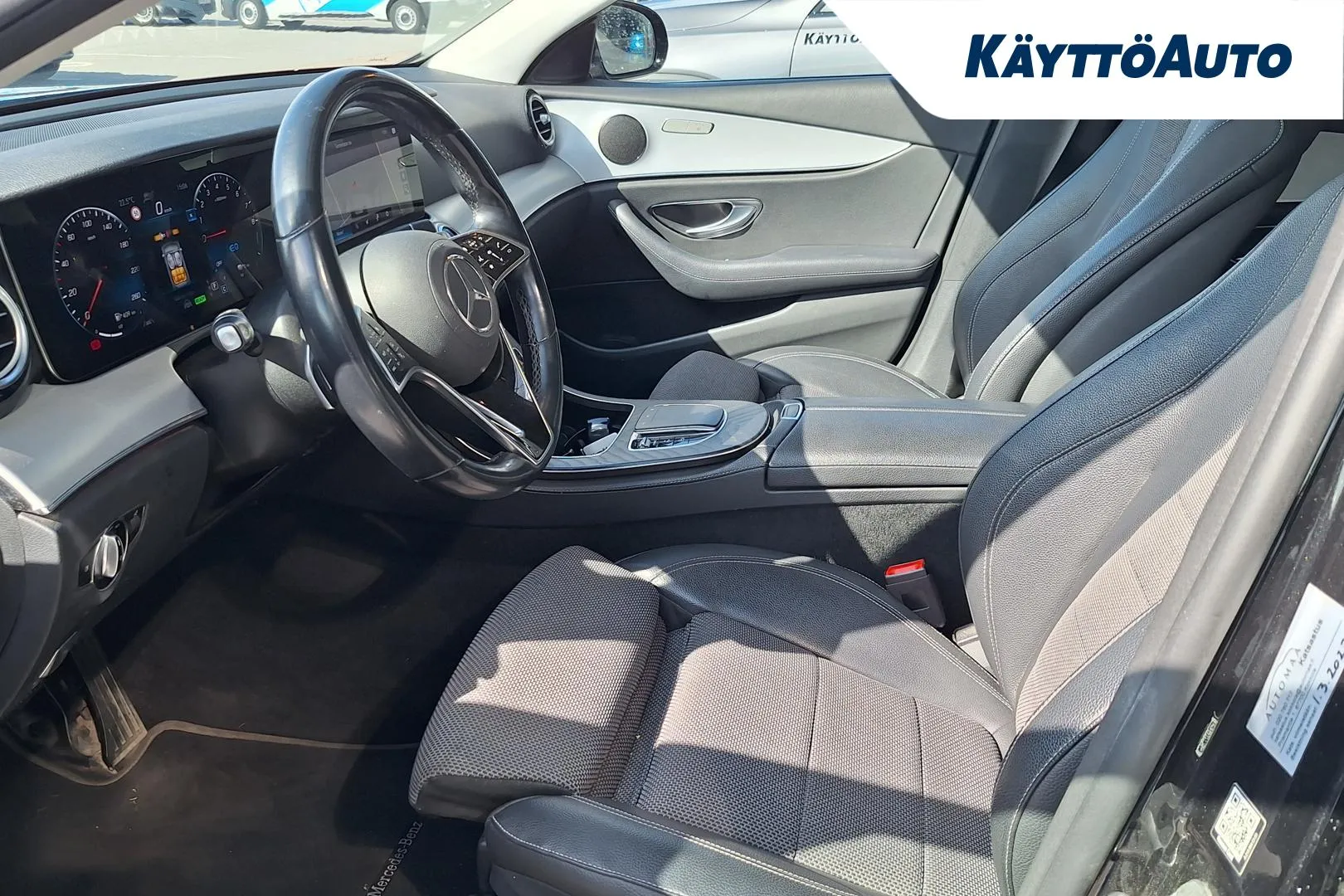 MERCEDES-BENZ E ETN-220 carousel image