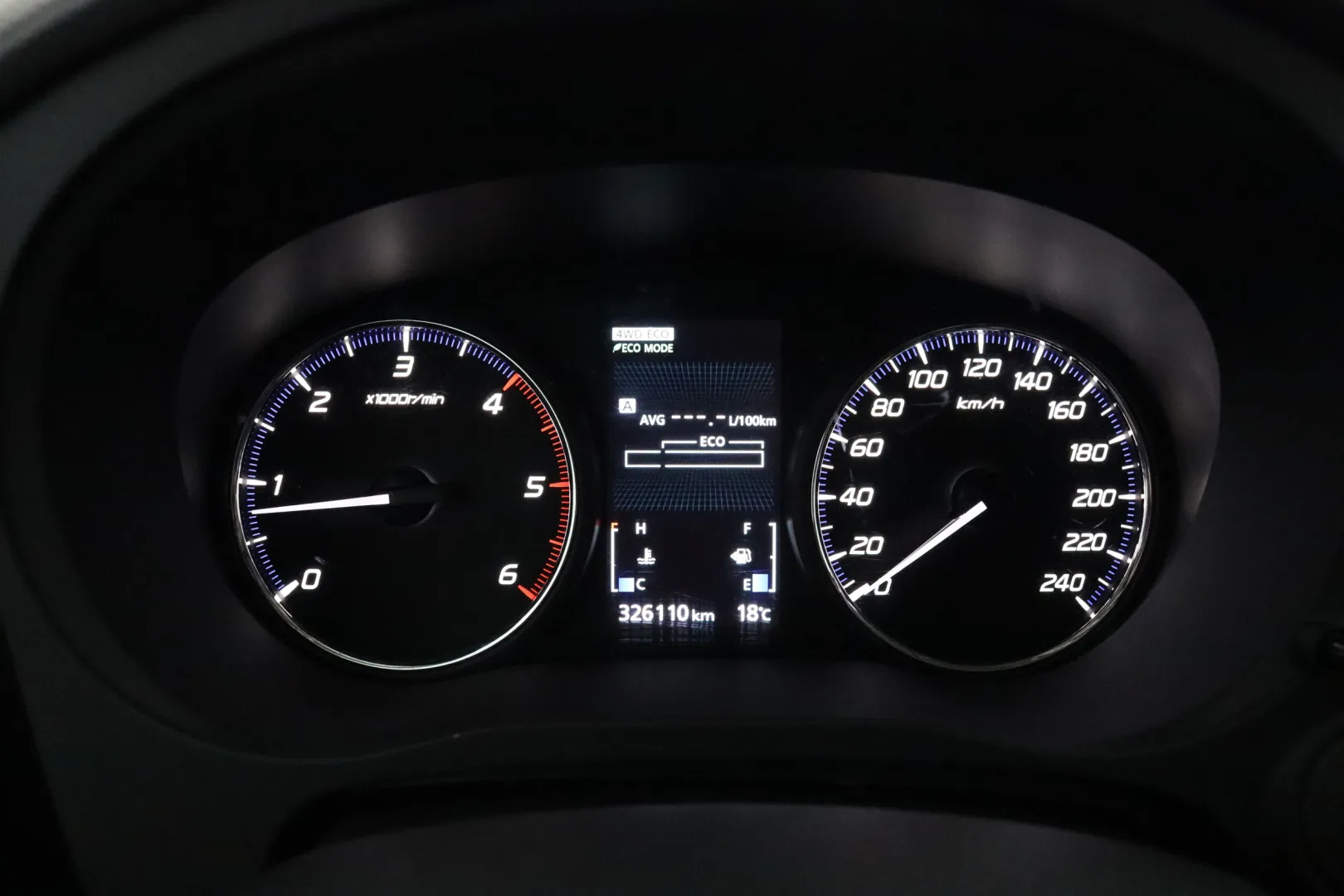 MITSUBISHI Outlander MMM-923 carousel image