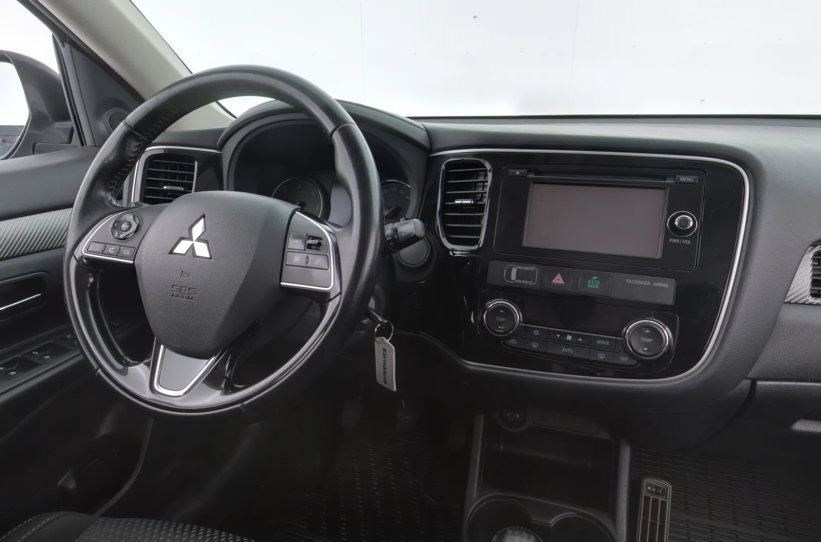 MITSUBISHI Outlander MMM-923 carousel image