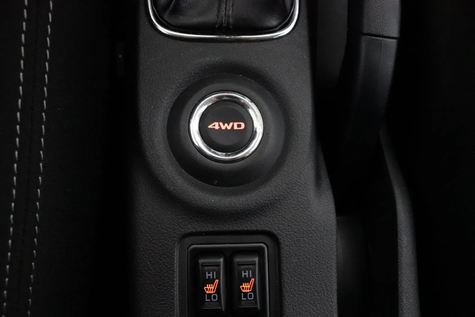 MITSUBISHI Outlander MMM-923 carousel image