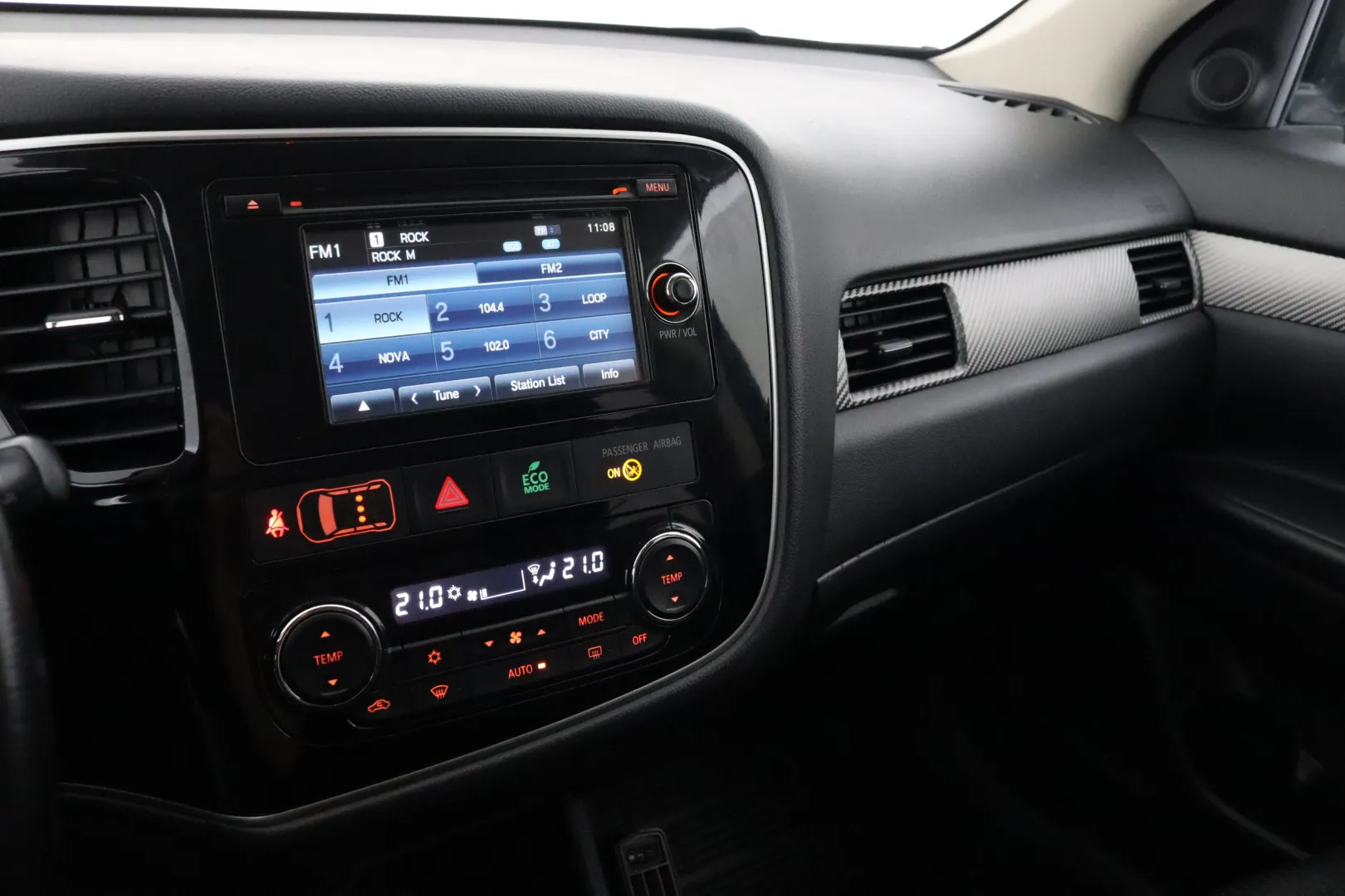 MITSUBISHI Outlander MMM-923 carousel image