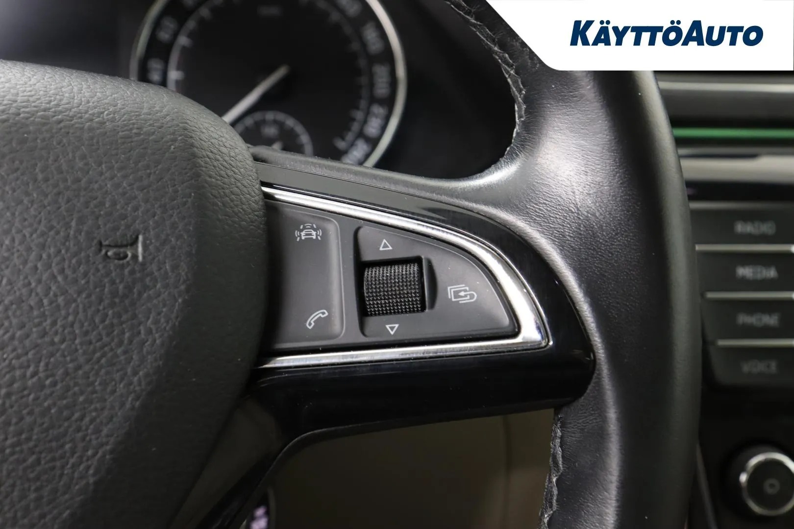 SKODA Superb KNS-787 carousel image