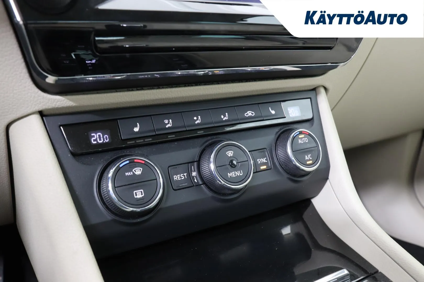 SKODA Superb KNS-787 carousel image