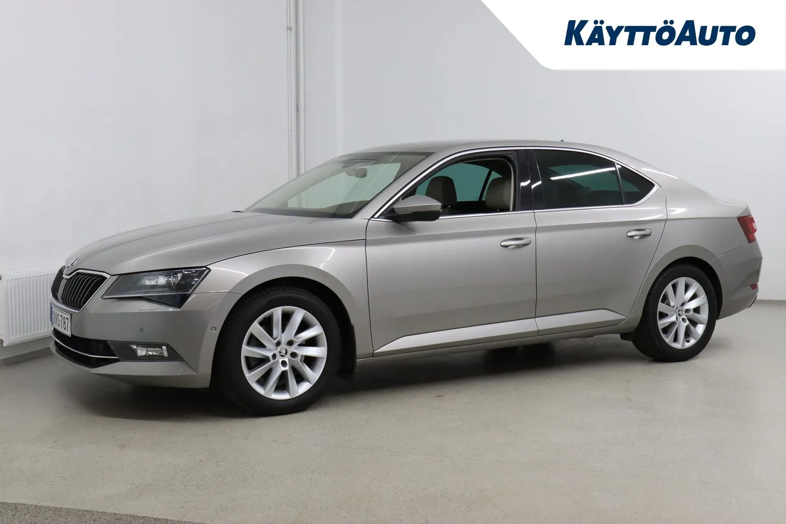 SKODA Superb KNS-787 carousel image