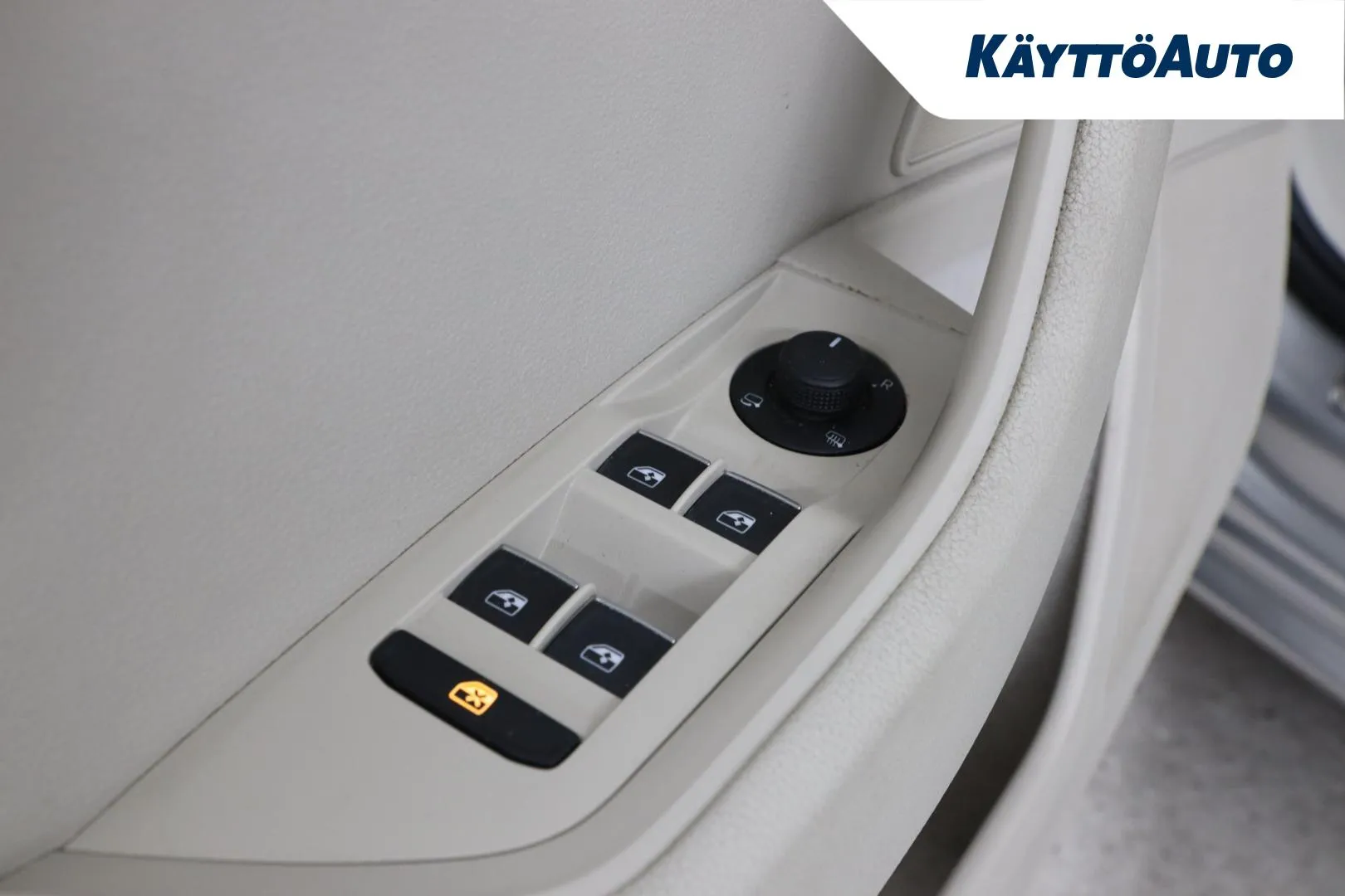 SKODA Superb KNS-787 carousel image