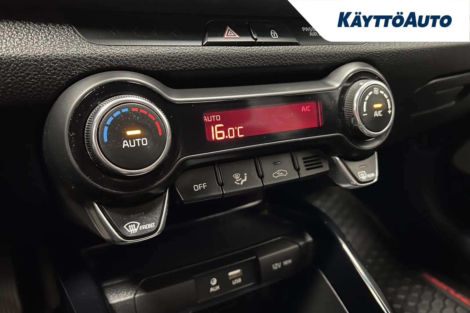 KIA Stonic CNT-793 carousel image