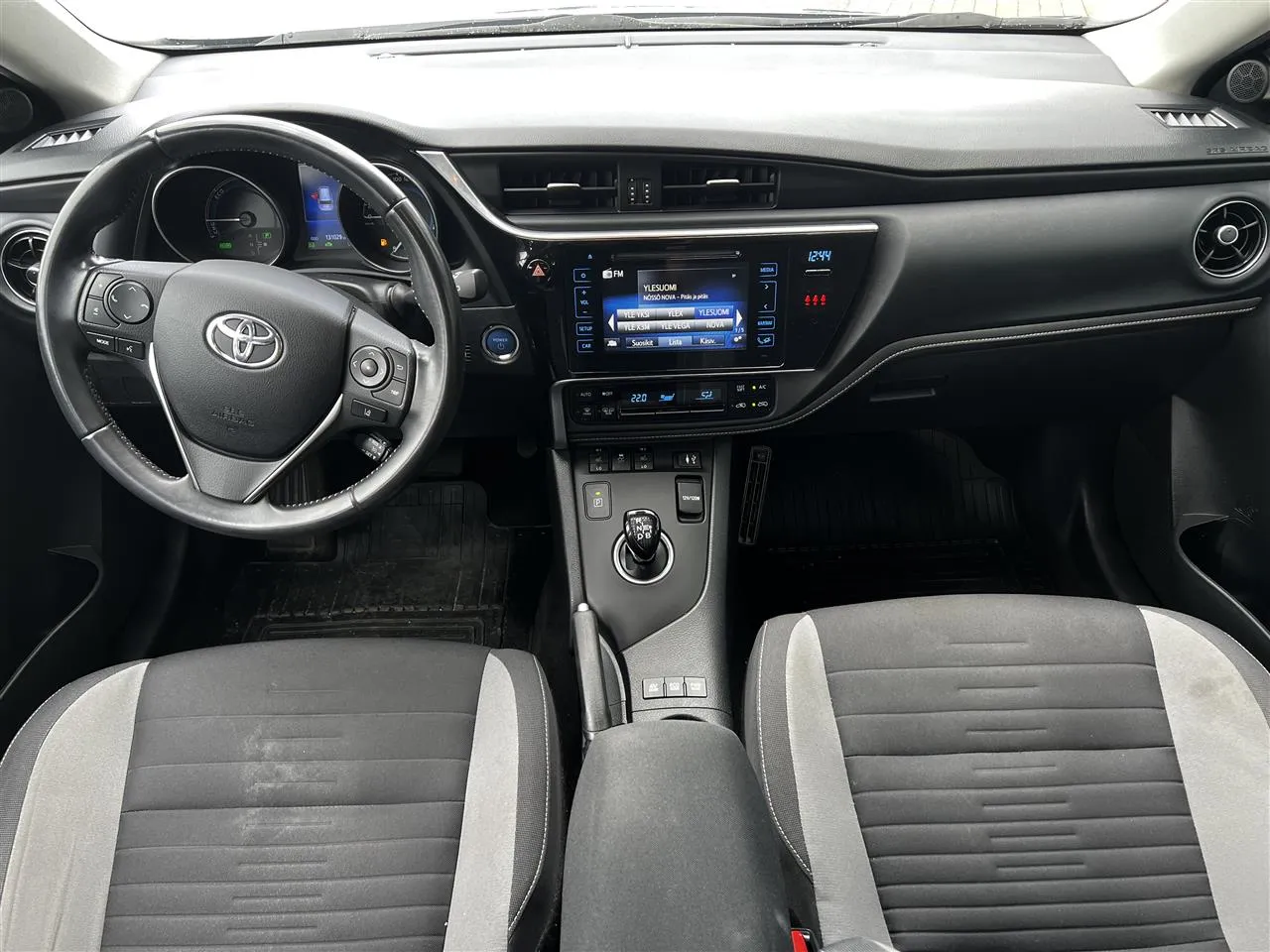 TOYOTA Auris XOJ-556 carousel image