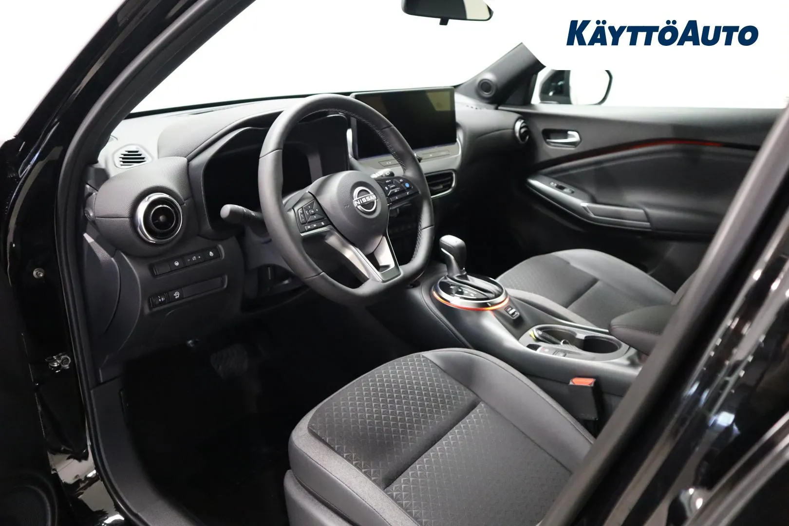 Nissan Juke GRJ-282 carousel image