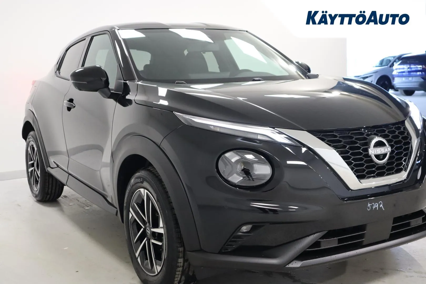 Nissan Juke GRJ-282 carousel image
