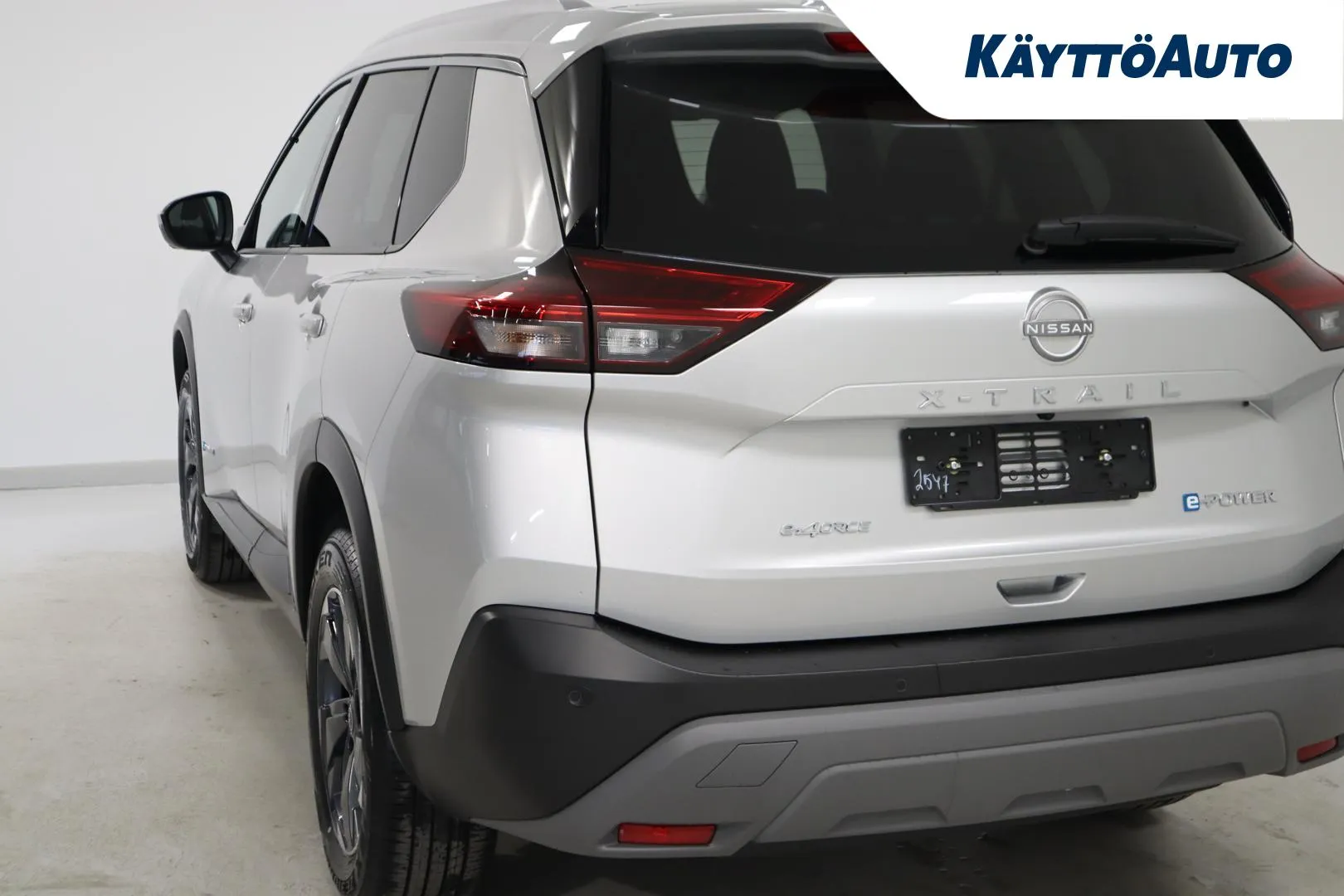 Nissan X-Trail XTJ-566 carousel image