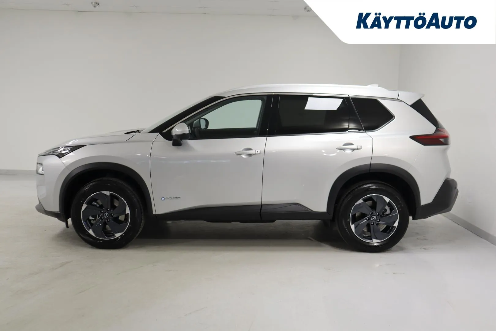 Nissan X-Trail XTJ-566 carousel image