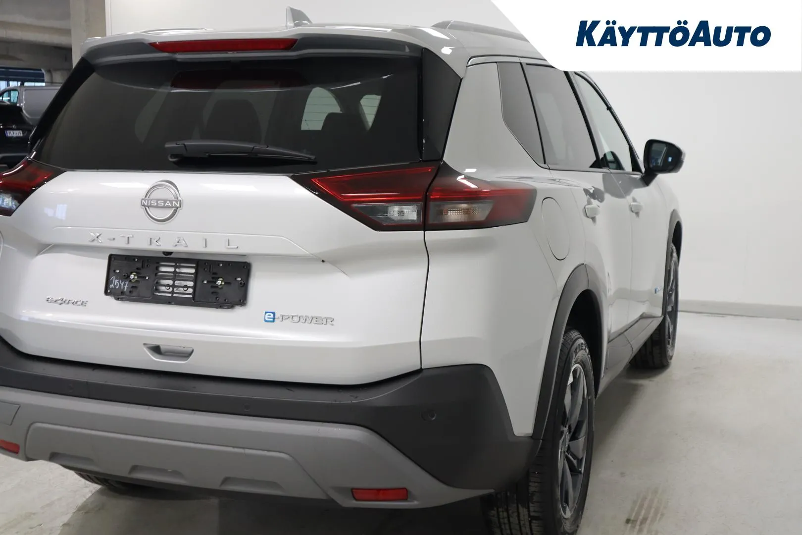 Nissan X-Trail XTJ-566 carousel image
