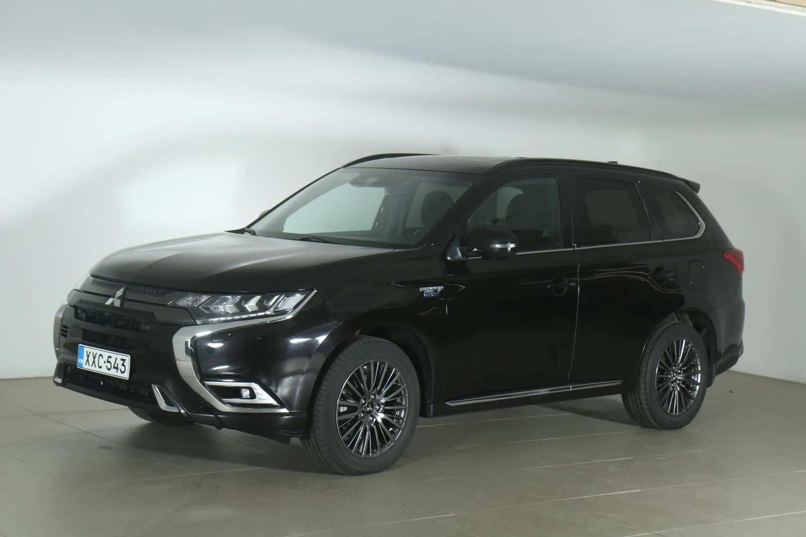 MITSUBISHI Outlander PHEV XXC-543 carousel image
