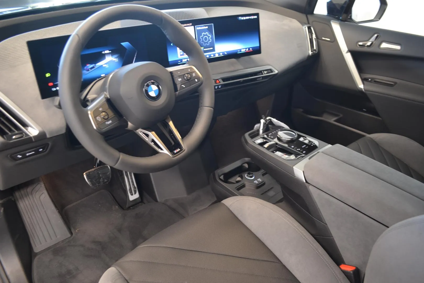 BMW iX CSK-524 carousel image