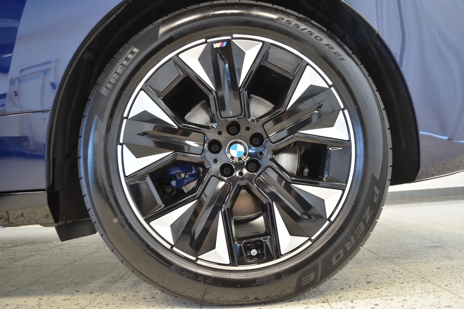 BMW iX CSK-524 carousel image