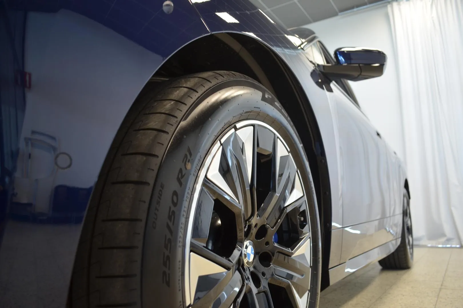 BMW iX CSK-524 carousel image