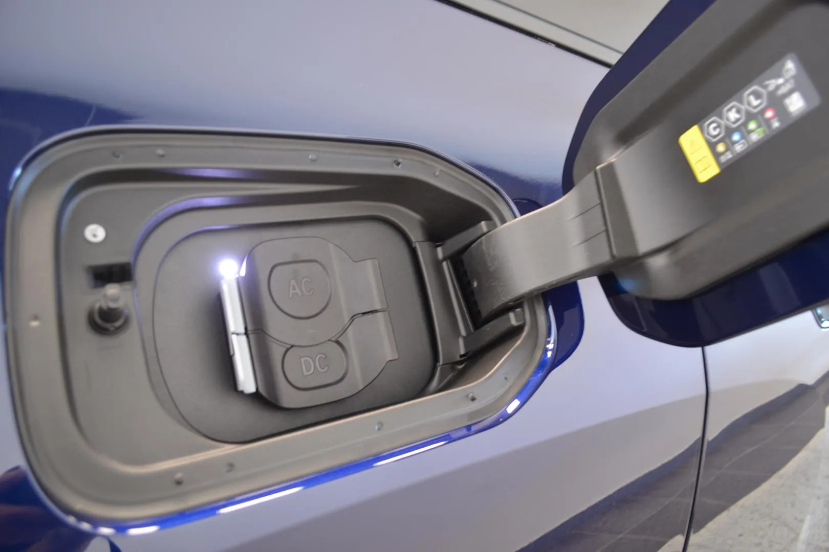 BMW iX CSK-524 carousel image