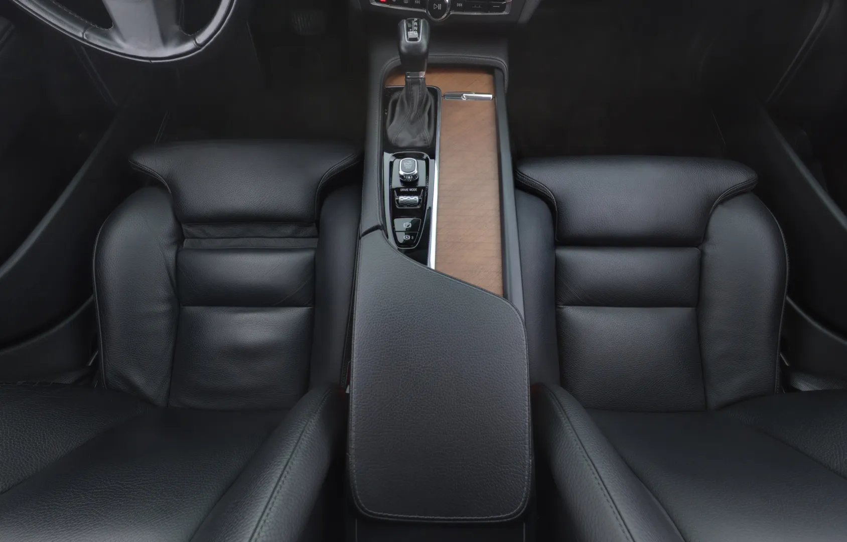 VOLVO V90 KOE-230 carousel image