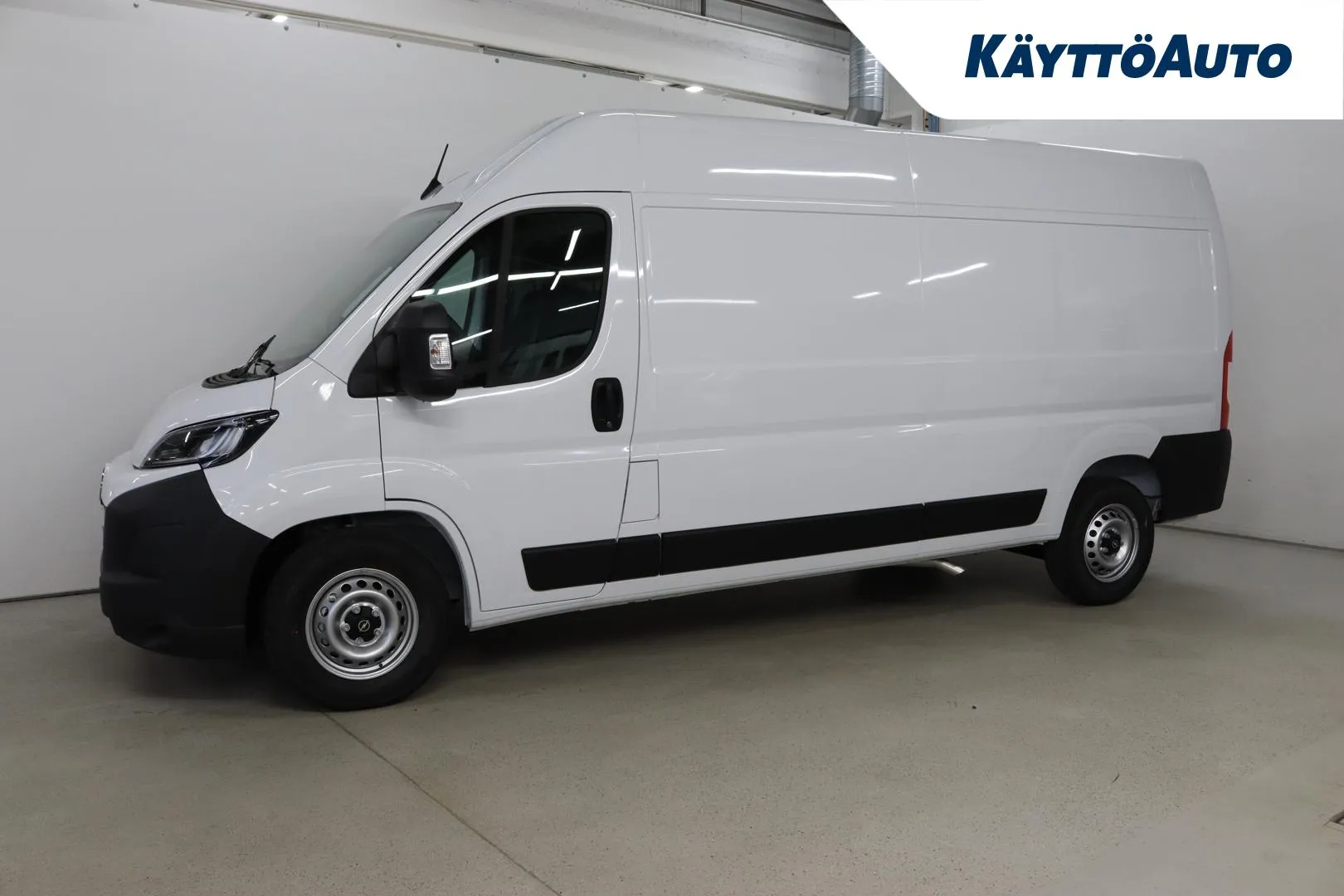 Opel Movano LST-655 carousel image