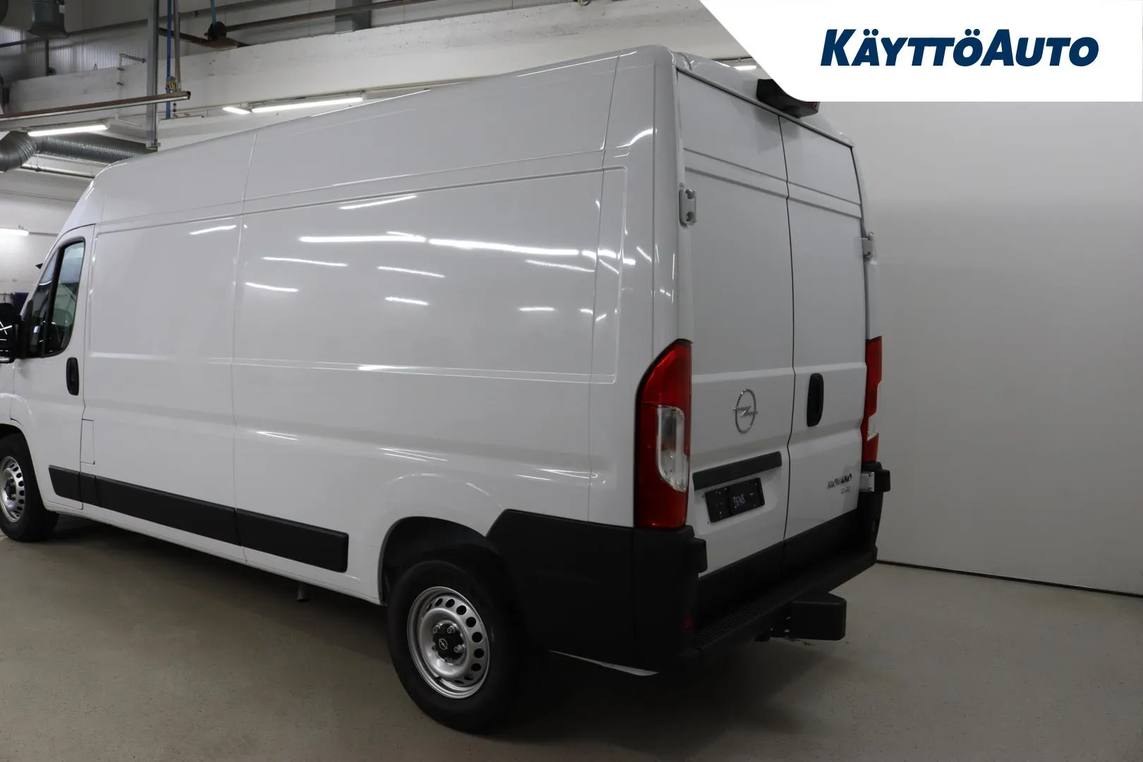 Opel Movano LST-655 carousel image
