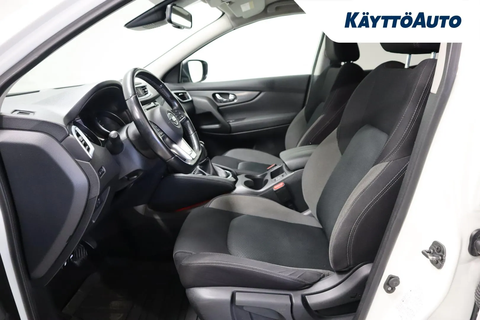 NISSAN Qashqai GNZ-349 carousel image