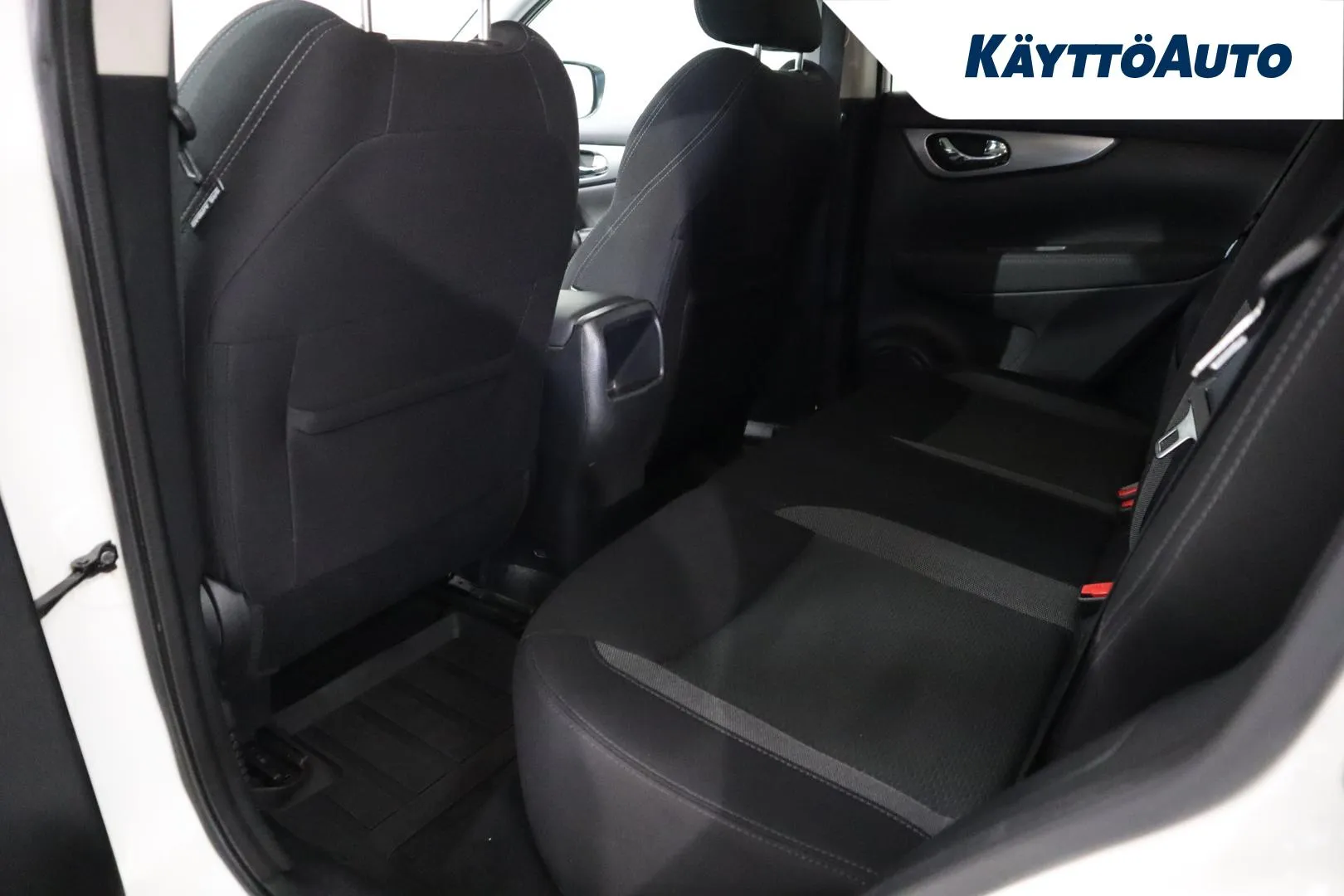 NISSAN Qashqai GNZ-349 carousel image