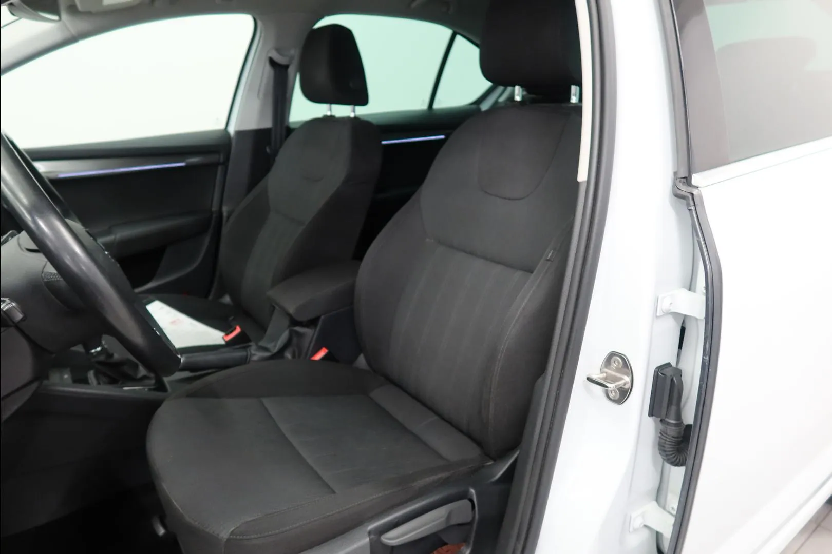 Skoda Octavia EPP-339 carousel image