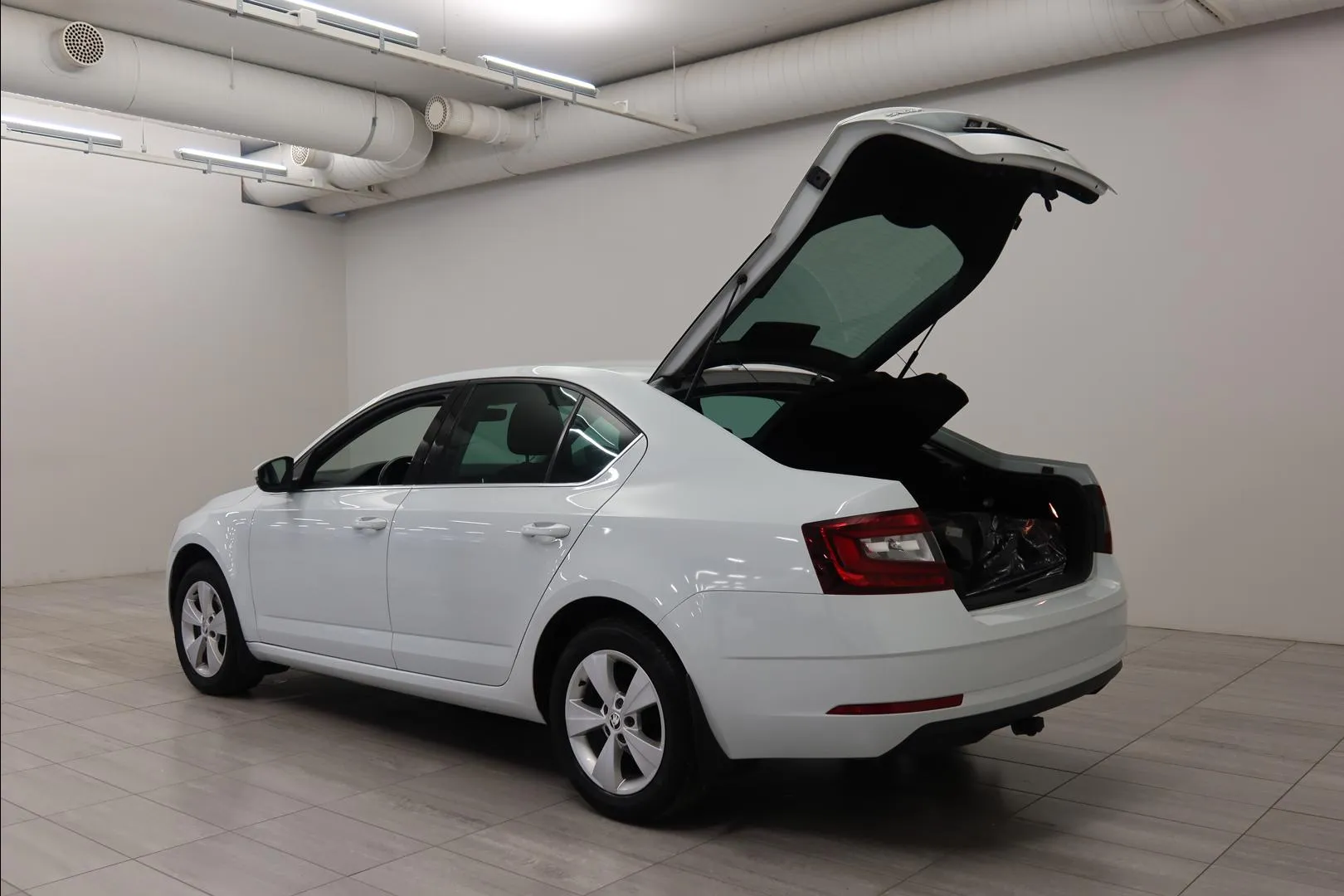 Skoda Octavia EPP-339 carousel image