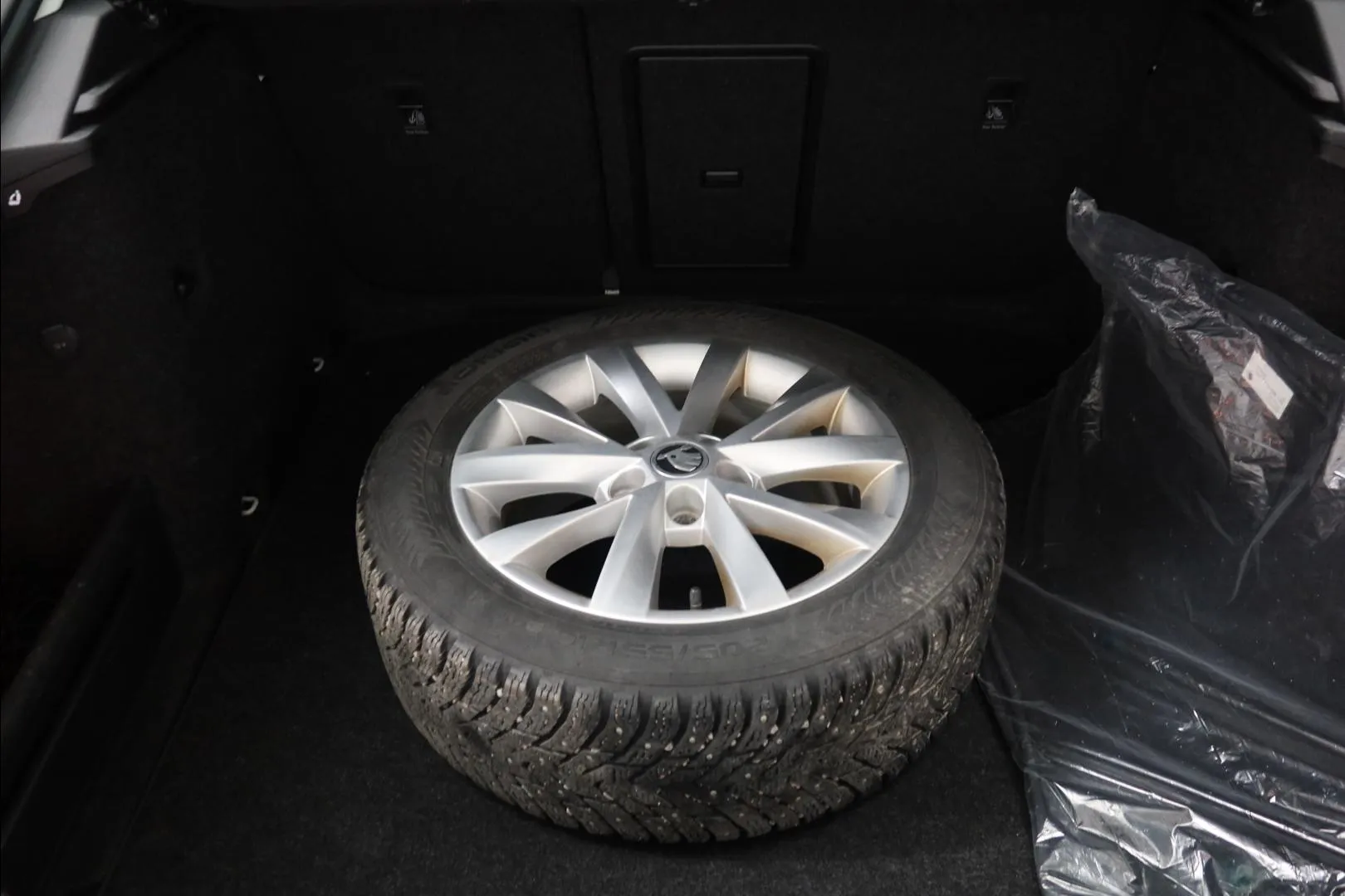 Skoda Octavia EPP-339 carousel image