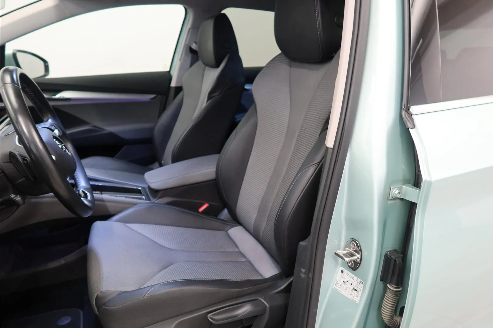 SKODA Enyaq RUV-391 carousel image